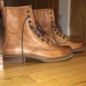 Women’s Frye Carmel Colored Boots size 6.5